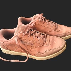 Reebok Club Tennis Shoes Chalk Pink 7.5 Memory Foam LIKE NEW